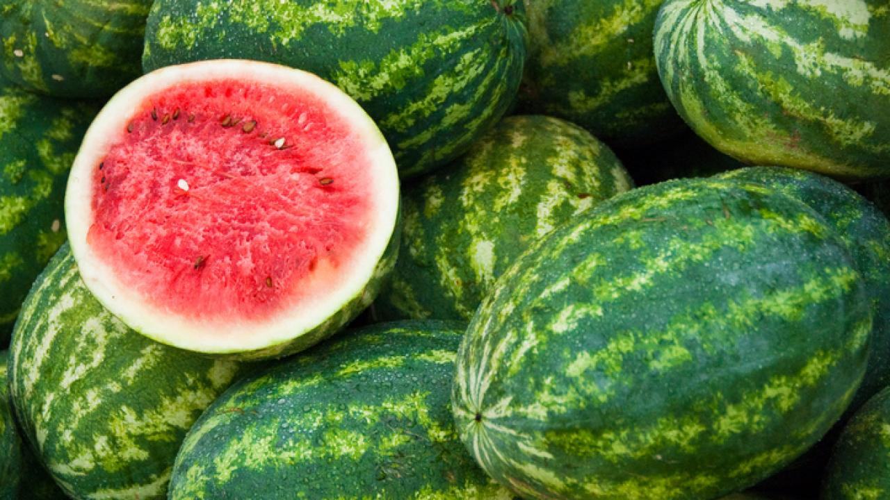 Aynı alışveriş Türkiye’de daha pahalı: Karpouzi 15 TL karpuz 25 TL!