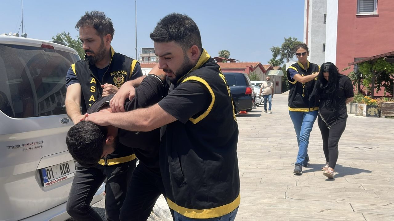 Mezarlıkta cep telefonu çalan 4 kişi tutuklandı
