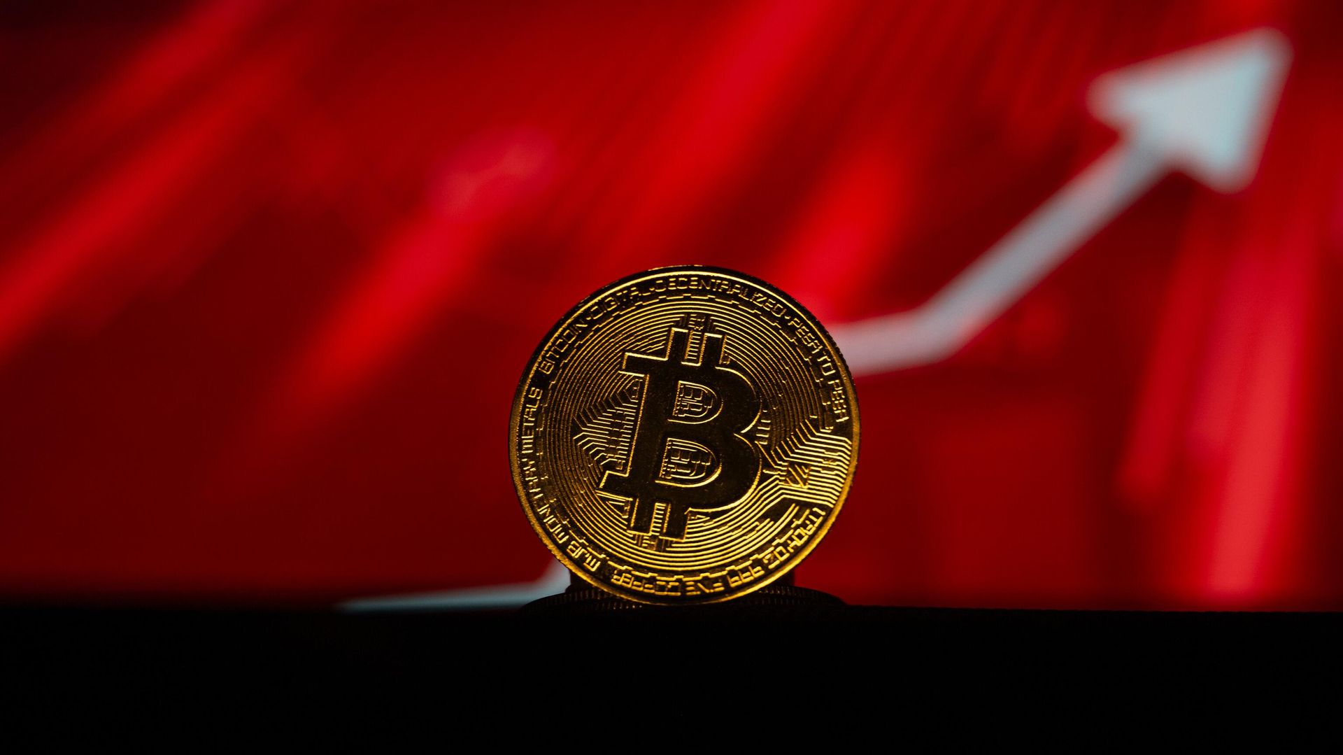 Bitcoin, Trump etkisiyle yükselişe geçti: BTC, 70 bin doları aştı